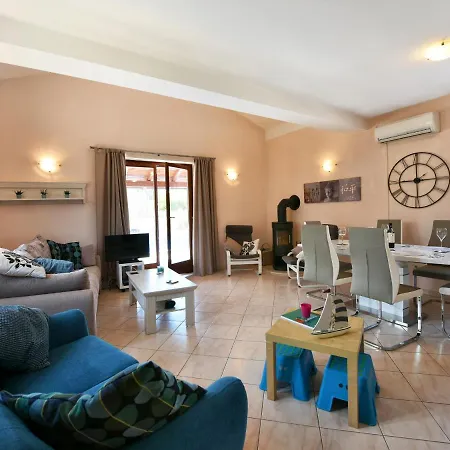 Cherry House * Višnjan