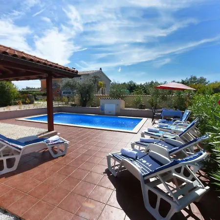 וילה Cherry House